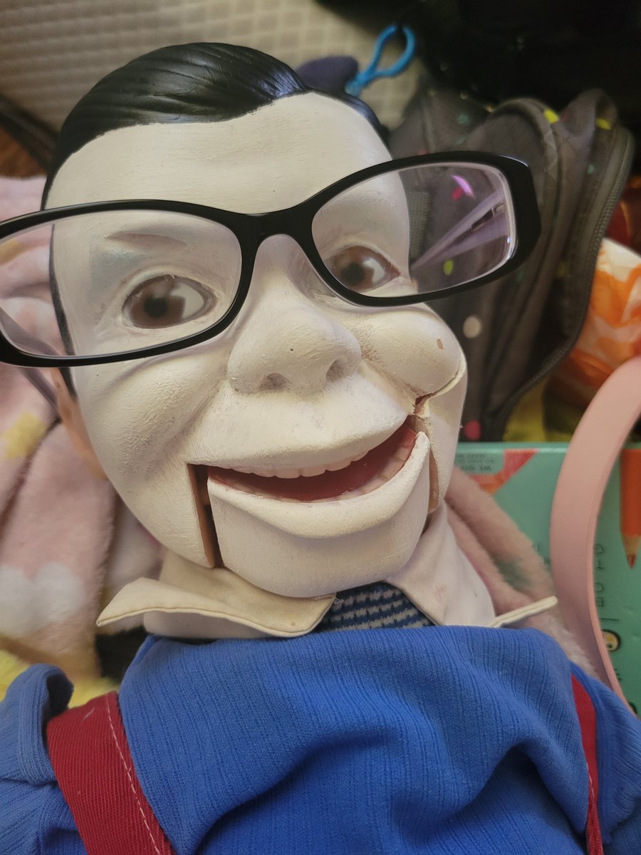 smitingthwicked's tweet photo. 🤓🤓 https://t.co/MXKnteMCGb