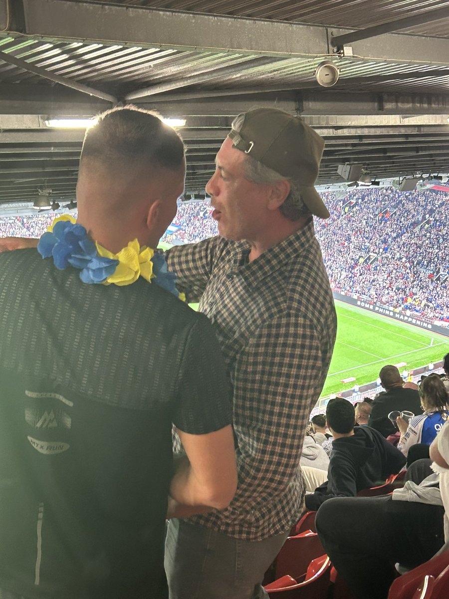 sws90w's tweet photo. The highlight of that was sitting behind Tawera Nikau, the biggest Warrington supporter/critic around me. Said hello but bottled a selfie being a grown man obvs, if only we had someone with half the steel he shown… we’ll never win it, will we?. https://t.co/wrzFxDq0oA