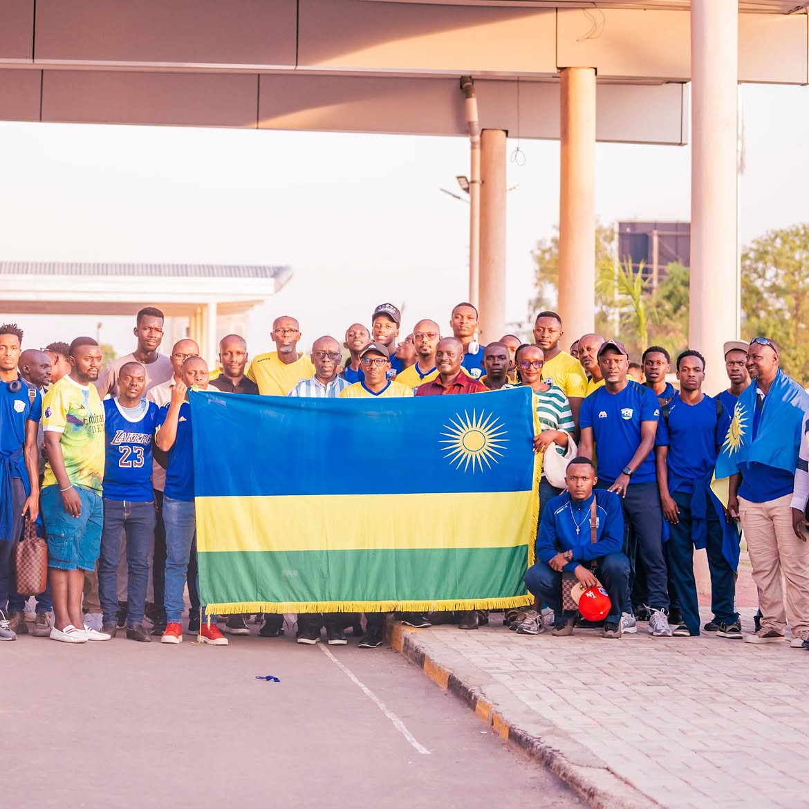 RwandaSport2day's tweet photo. 🇷🇼 Rwanda U23 have safely arrived in Juba, South Sudan, with a 42-member delegation ahead of the third round of the TotalEnergies CAF U-23 AFCON Qualifiers. 🇸🇸⚽

Rwanda secured a 3–0 victory in the first leg of the preliminary round. https://t.co/VcNHzOxTaR