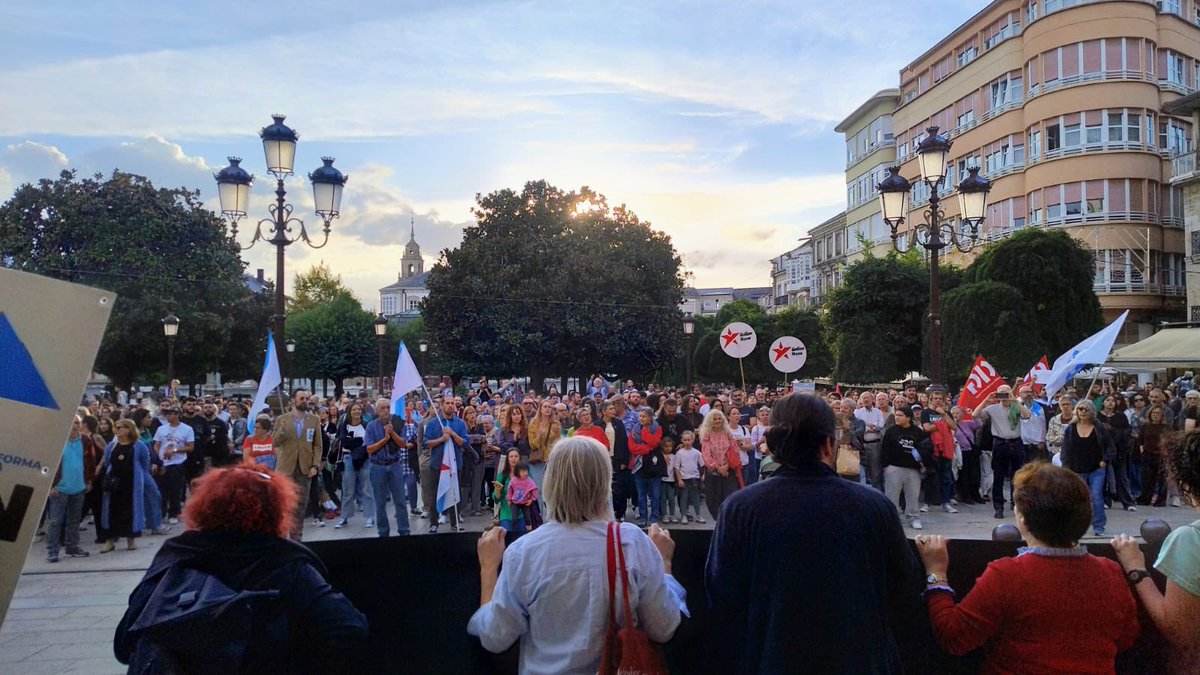 galizanova's tweet photo. GALIZA SERÁ A TUMBA DO RENDISMO ✊🏼 https://t.co/y6JjR2zq8j