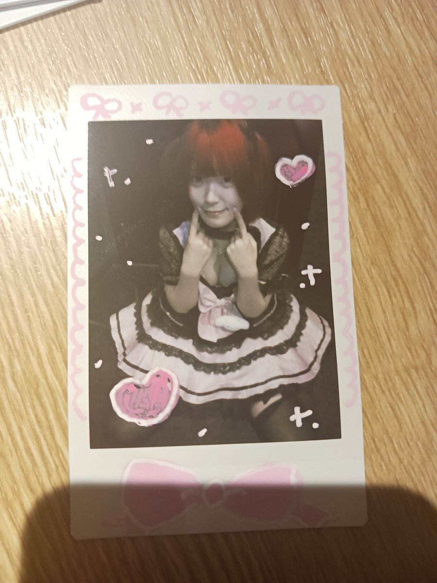 W8u2u's tweet photo. 今回もいいチェキが撮れましたー♡
やっぱり毎回かわいい〜♡
今度はもっとかわいいポーズしようね♡ https://t.co/jGBgwRPc0I