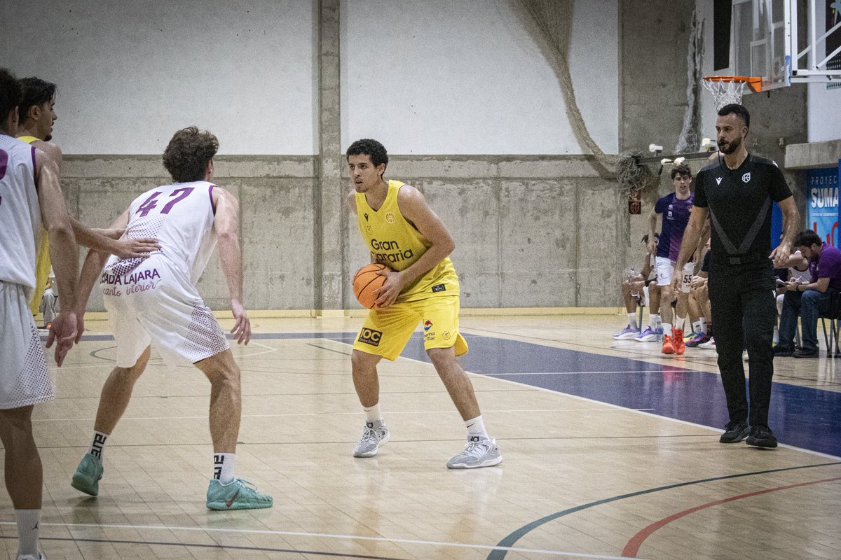 BaseCBGC's tweet photo. 🏀 Mandan los chicos del #TerceraFEB al descanso por 46-45.

‼️ Gran parcial del equipo en el segundo cuarto para remontar: 30-16.

📊 https://t.co/e6GGbGNTLv https://t.co/DWaKxTtWBM