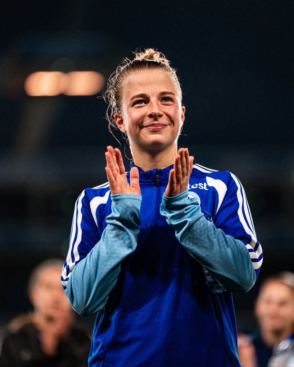 RCSA_Feminines's tweet photo. Votre présence, vos encouragements, votre soutien ce soir : 𝐌𝐄𝐑𝐂𝐈 💙
#ArkemaPL | #RCSAOM https://t.co/qEj8vRXnop