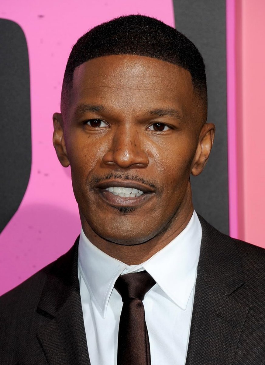 COTM_2's tweet photo. Hace ya 6 años, Jamie Foxx spoileó de la nada su regreso como Electro y la aparición de los tres Spider-Man en NO WAY HOME. https://t.co/gxa6dHXdrH