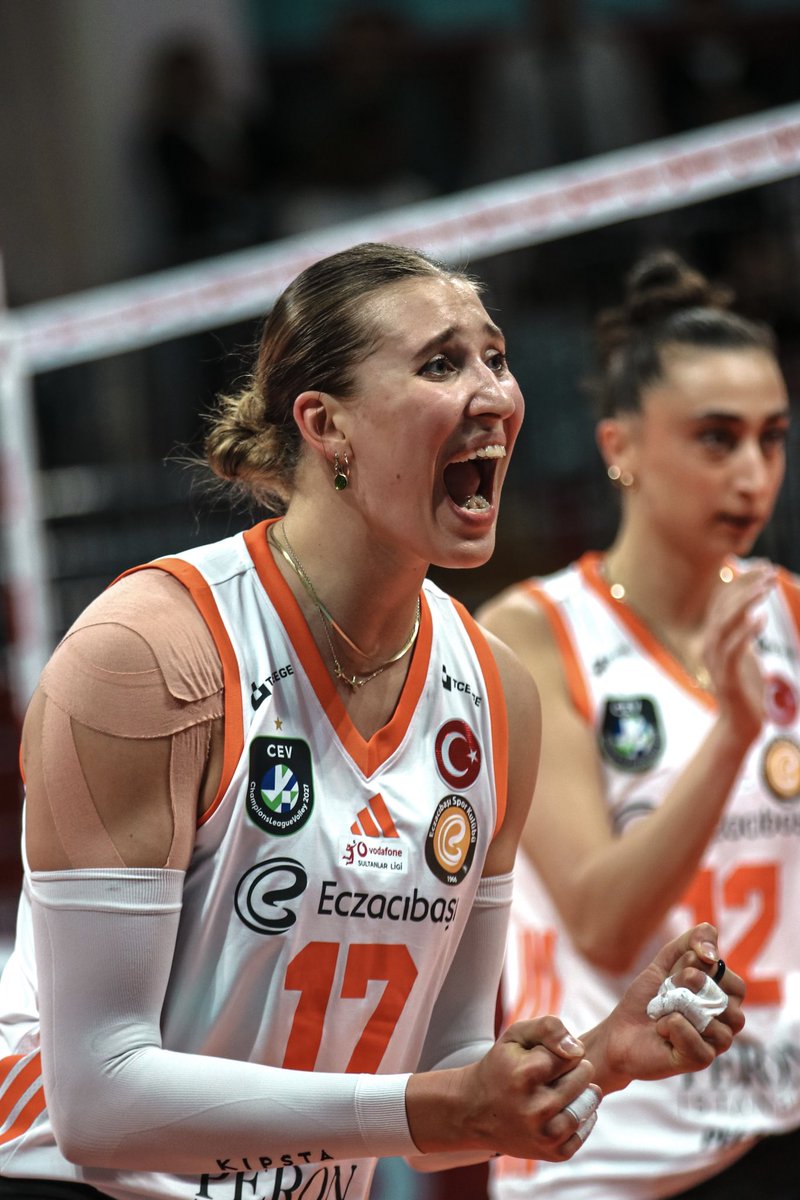 oneshotbutnot's tweet photo. ✨o✨ ve ikonik servisleri 🤌🏼 Ekaterina Antrapova! https://t.co/f4iqtxIEsu