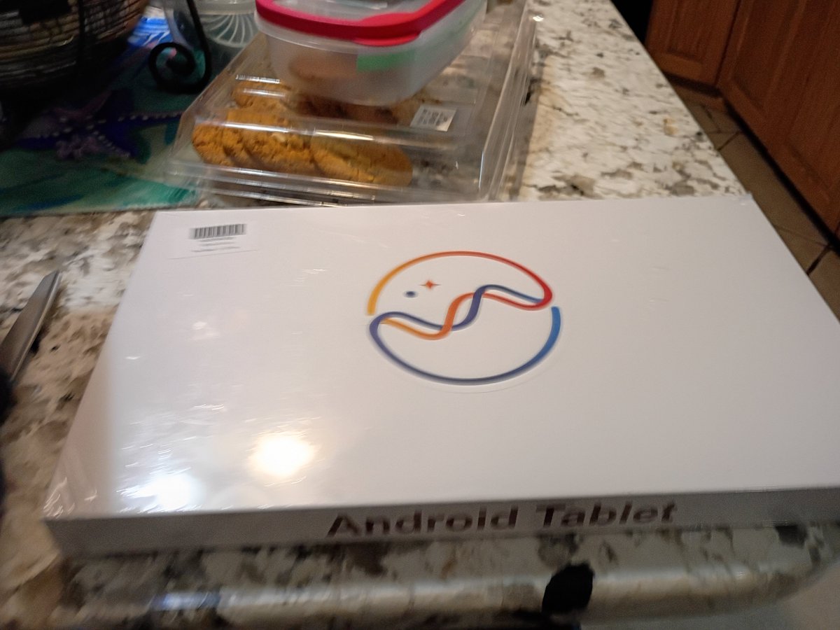 Starcoment09's tweet photo. The new tablet is here!!! Thank you juese for Amazon shipping ☺️

Update on WFAE: progress is going good as I'm just getting the new tablet starting plus charging right now as we speak but again the video will be uploaded soon just need to get done with the $e× scene and boom. https://t.co/cD8yjEvMIv