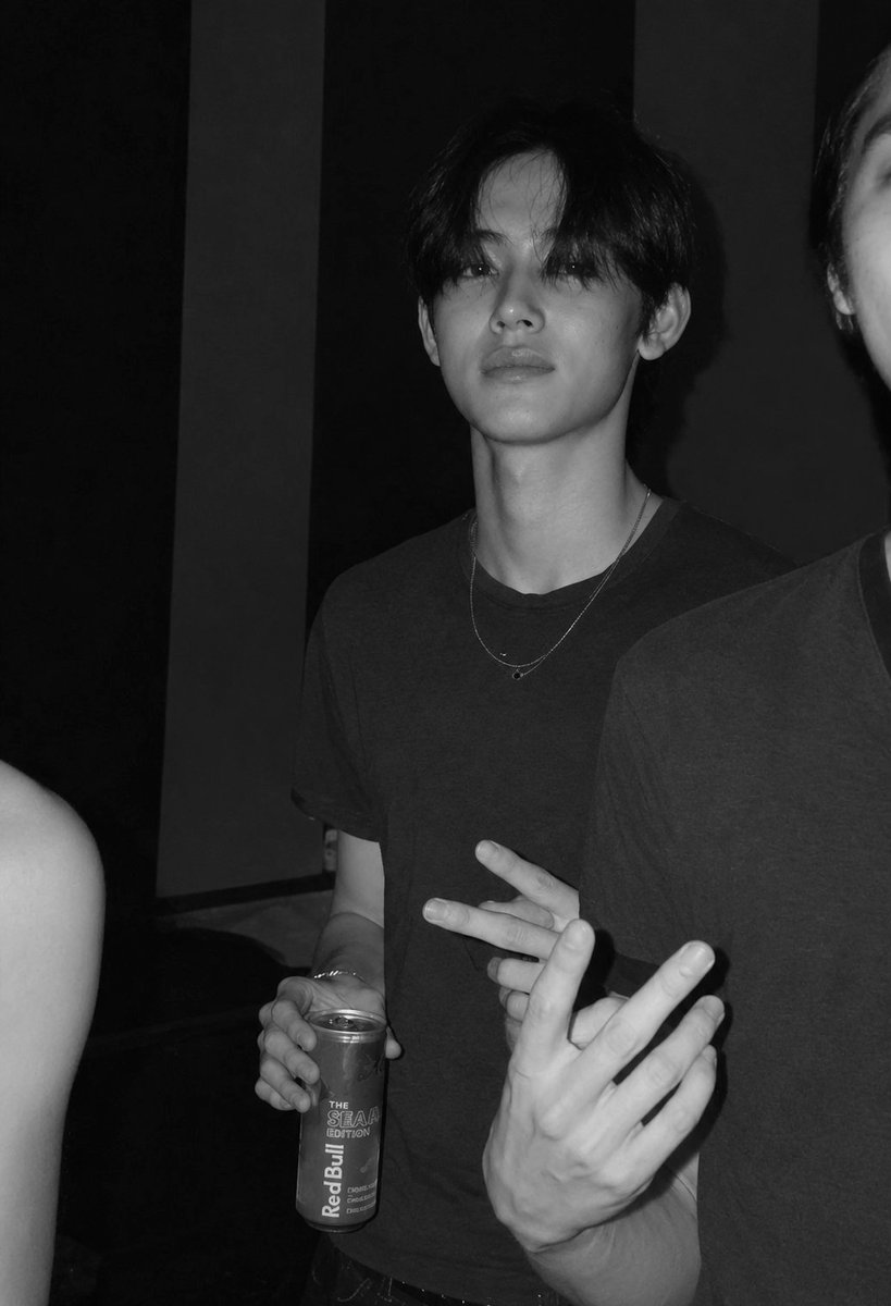 seanvrs's tweet photo. sumpah foto seonghyeon yang ini ada versi jernihnya... gila beneran ganteng banget https://t.co/0gcuO1moWh