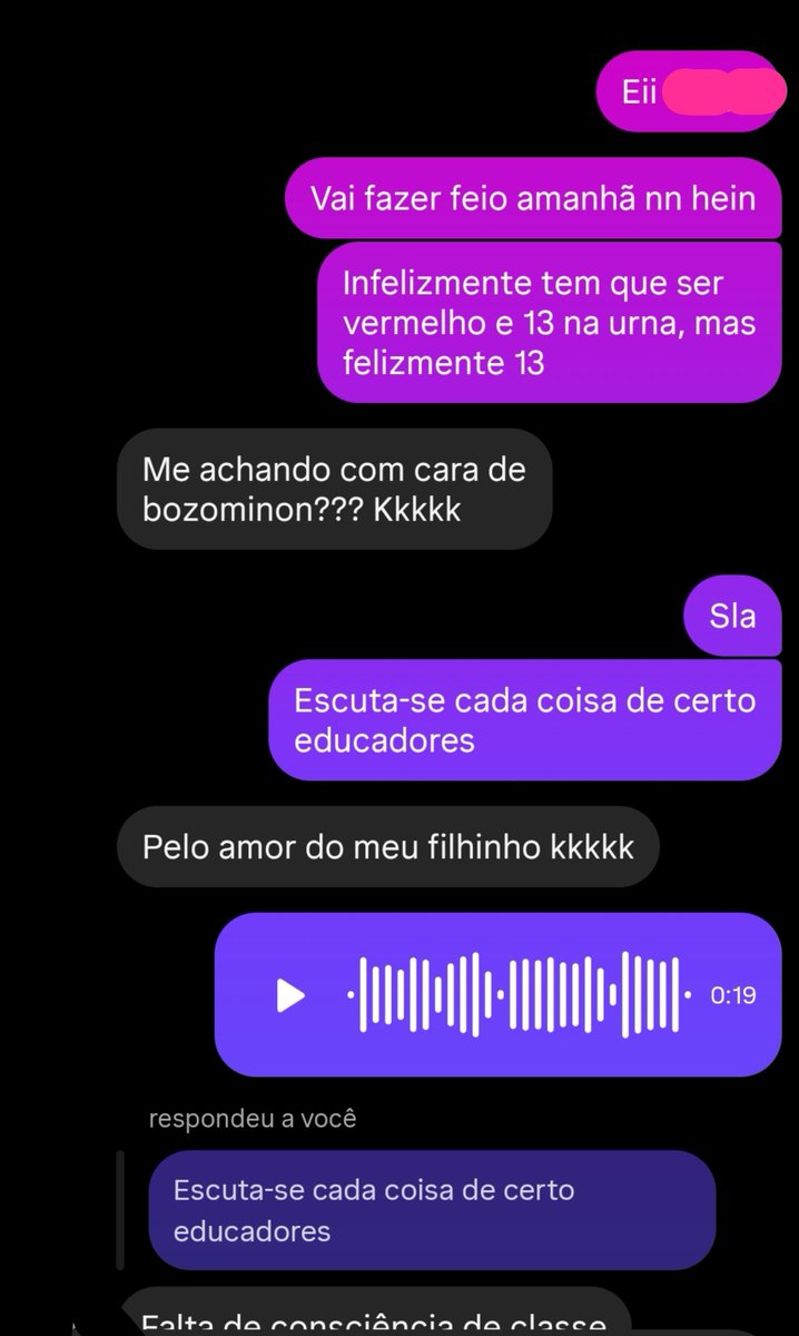 Bl1nny's tweet photo. Eu indo pertubar meu professor de História pq ele não pode me dar o desgosto de não votar errado amanhã #Lula2026étetra https://t.co/gbLII1JaJs
