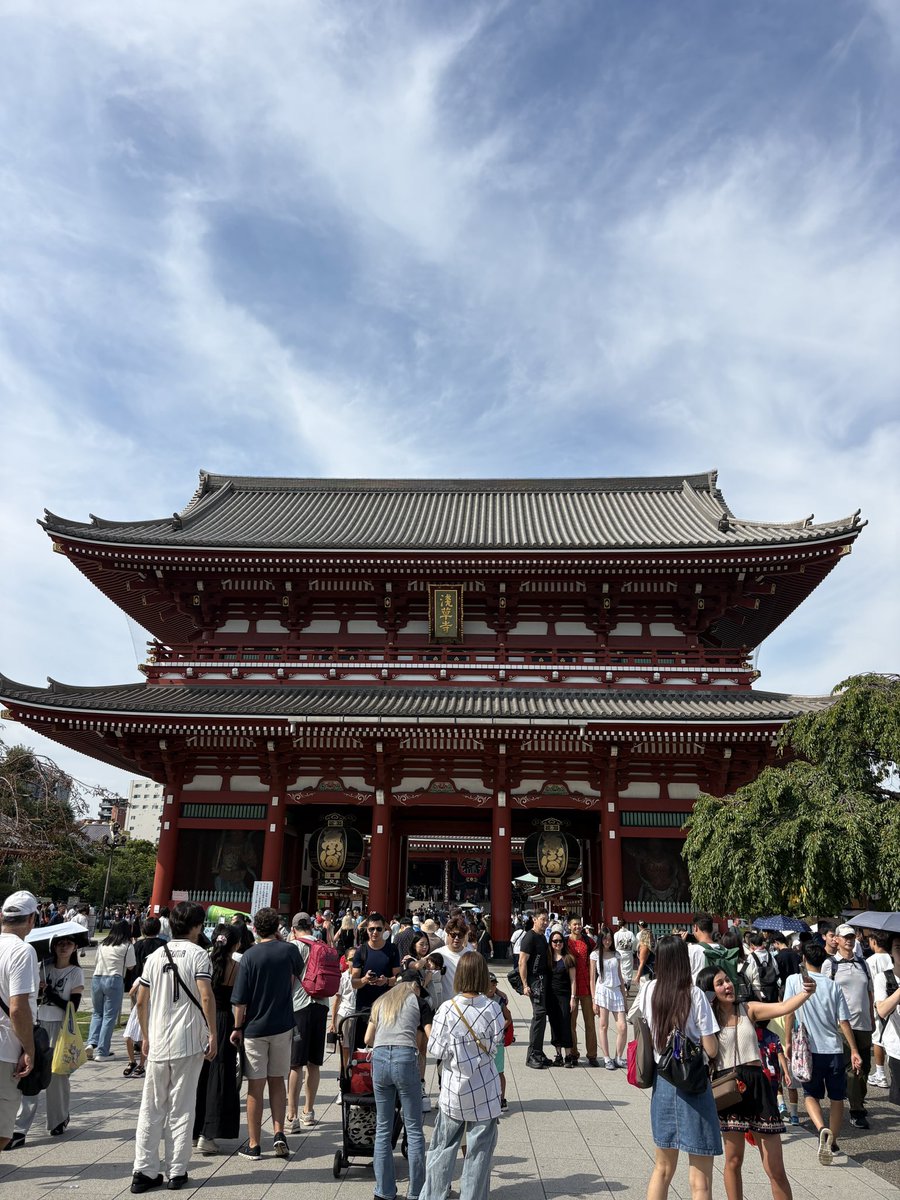 asakusa_navi's tweet photo. 浅草は #快晴 ☀️とまではいかないけど…

良い天気🌤️

記録的な #長雨 を抜けて☂️

今日は #浅草観光日和 👍

お待ちしております🙇‍♂️

#浅草なび

https://t.co/WJNvzCTOqf https://t.co/W4oF9uDd2g