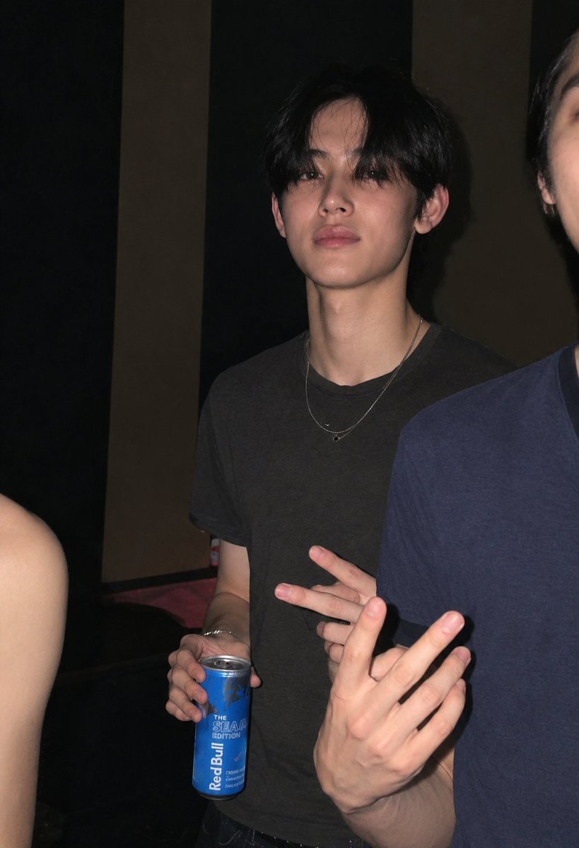 seanvrs's tweet photo. sumpah foto seonghyeon yang ini ada versi jernihnya... gila beneran ganteng banget https://t.co/0gcuO1moWh