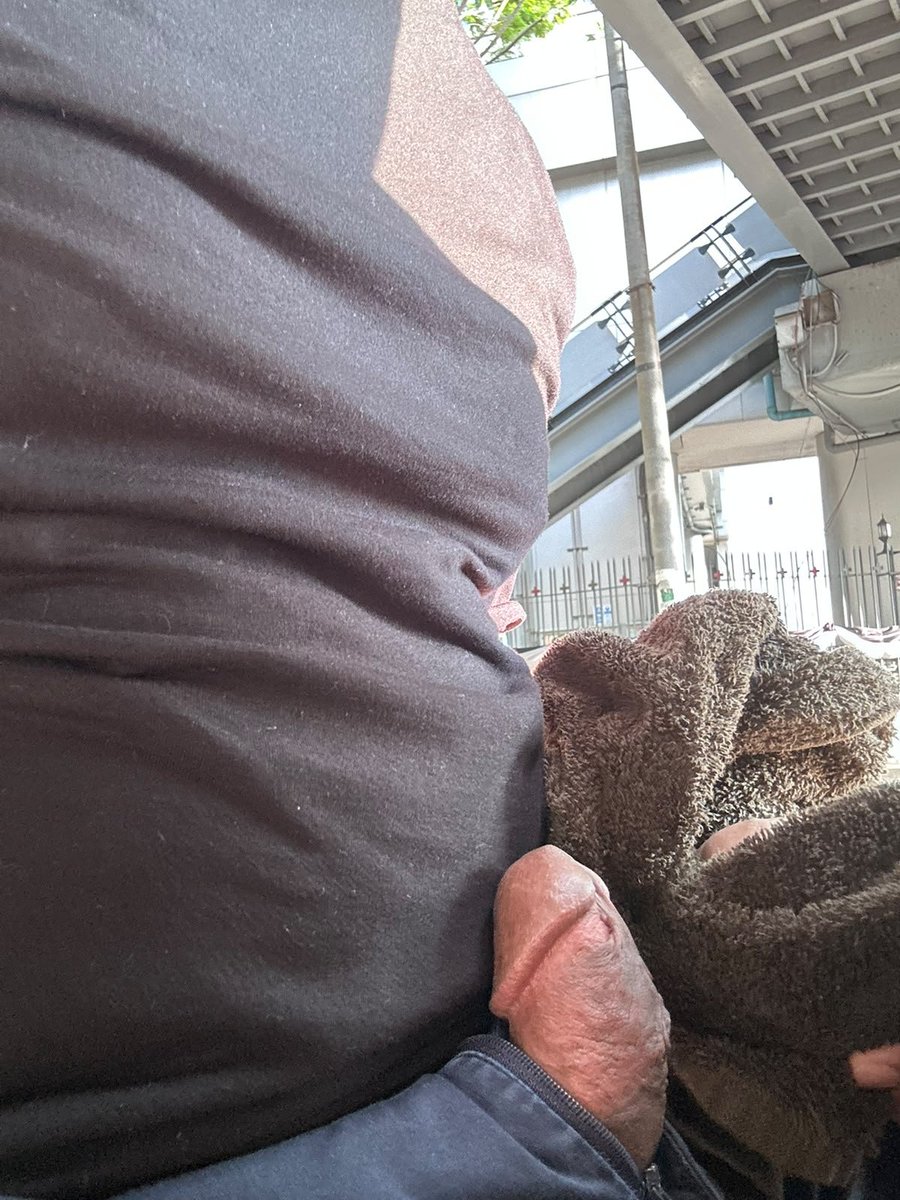 heyjforfun's tweet photo. Fucked a tall Chinese, mature white man, and a fat-assed Egyptian, before breeding and cumming💦 inside a twink Myanmar bottom. Not to mention all the make out sessions and getting my dick sucked in between for the entire 3 hrs.

Stayed hard the entire time all the way back home. https://t.co/E11HUOMxj3