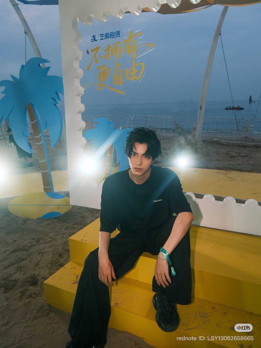 yuan2000born's tweet photo. Damn sir yuan 
U can step over me haha 
#淑元 #shuyuan #yuyuan #tianyuan https://t.co/XWjAO42kKo