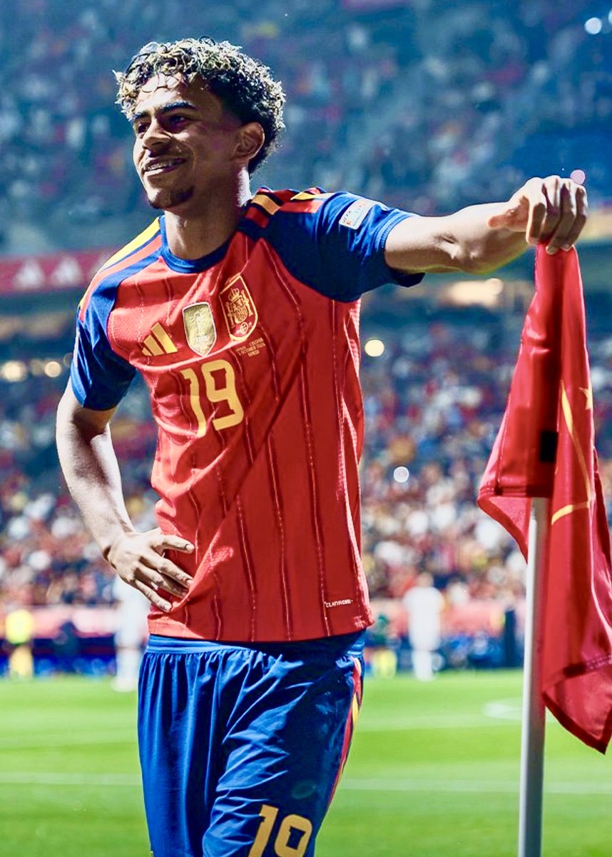 joserra_espn's tweet photo. ESPAÑA GANA 3-1 A CHEQUIA

Una primera parte dominante, mucha calidad arriba y un Lamine Yamal que volvió a marcar la diferencia y sigue superándose. 

En la segunda parte España jugó con suplentes. https://t.co/DMV78j5qQv