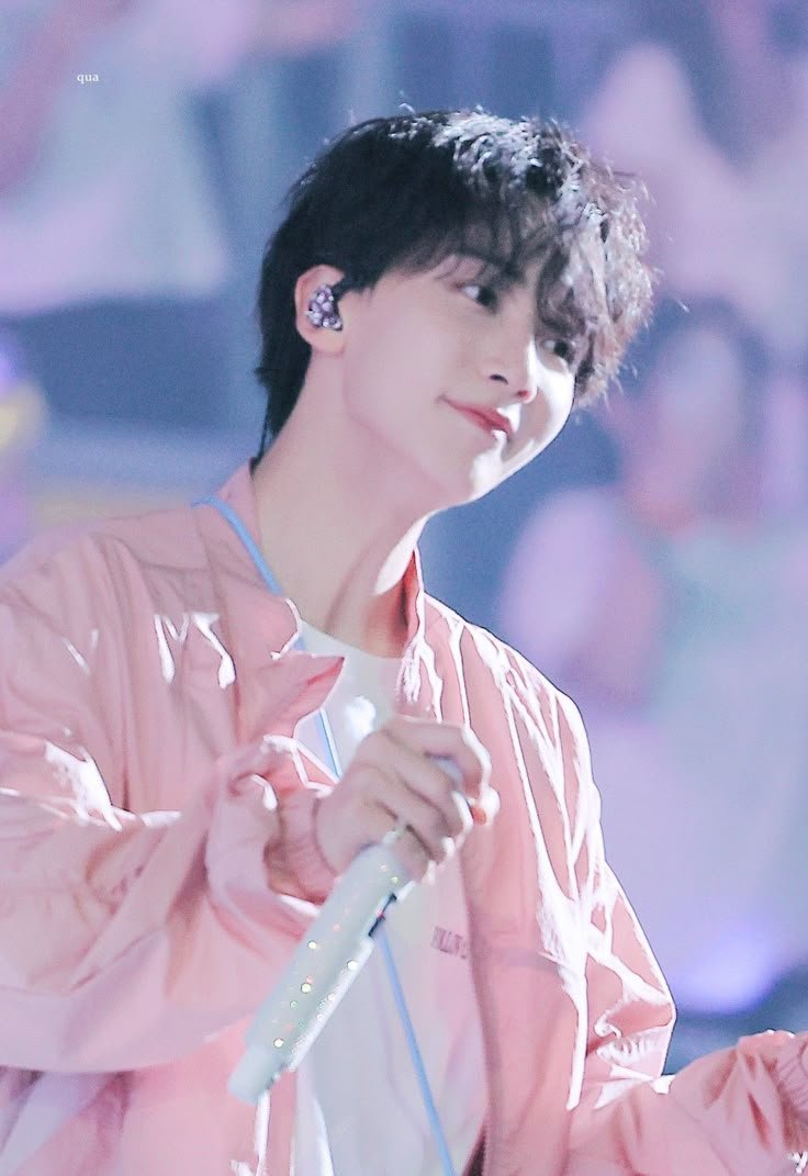 ranghae1127's tweet photo. 윤정한 생일축하해🥳🩷

#하니생일_돌이왔쭝 
#1004_JEONGHAN_Day https://t.co/pv0HebmqcK