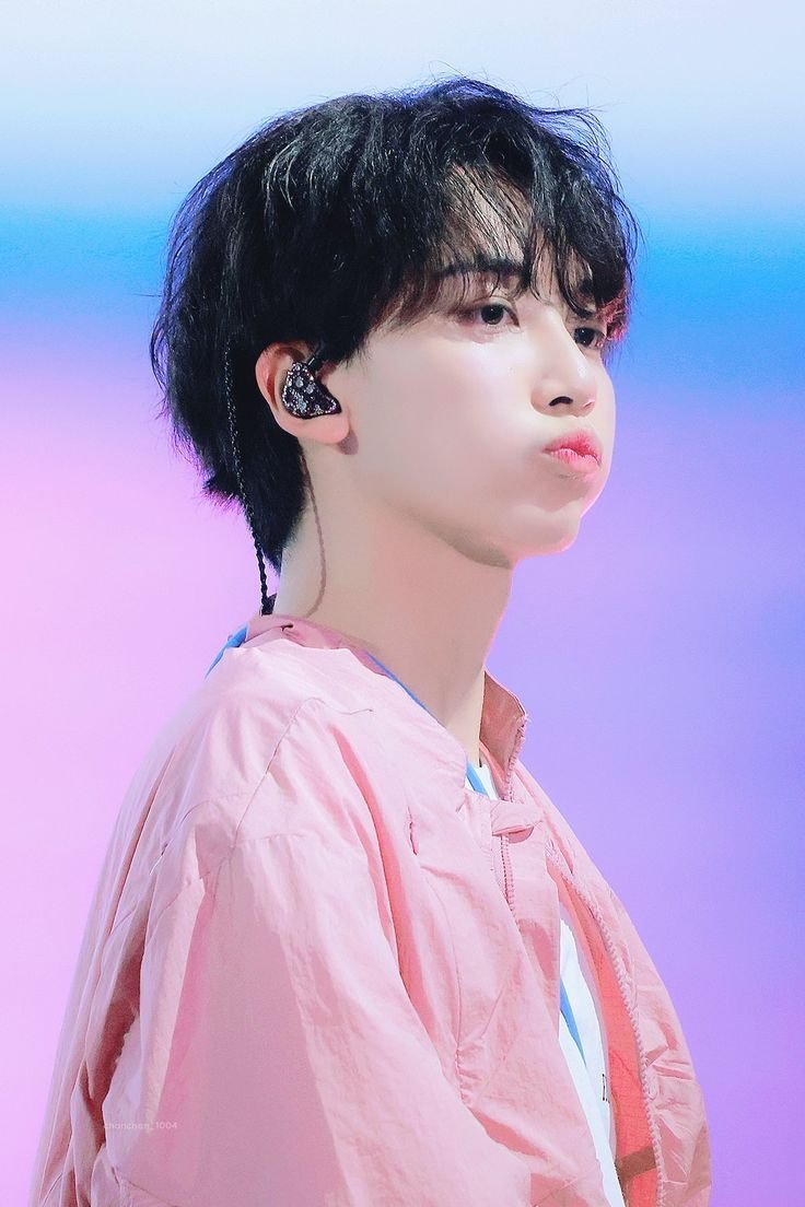 ranghae1127's tweet photo. 윤정한 생일축하해🥳🩷

#하니생일_돌이왔쭝 
#1004_JEONGHAN_Day https://t.co/pv0HebmqcK