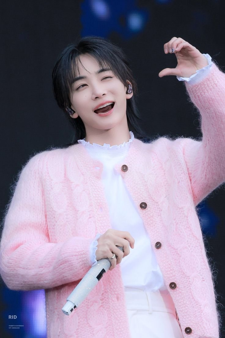 ranghae1127's tweet photo. 윤정한 생일축하해🥳🩷

#하니생일_돌이왔쭝 
#1004_JEONGHAN_Day https://t.co/pv0HebmqcK