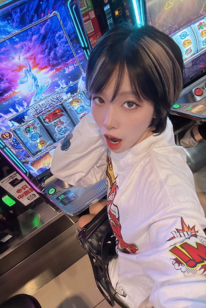 YOLUrolu's tweet photo. おはよーう！よろしくお願いします🤲🏻
#キング観光笠寺店 PR
今日並んでる方多かったような💭✨
久しぶりに座っちまったぜ🎪

お天国ｽﾀｰﾄ！！
連勝目指して参ります🔥🔥
お隣さん運命の一劇確定早い‼️‼️すご！ https://t.co/OXt5EErbfp