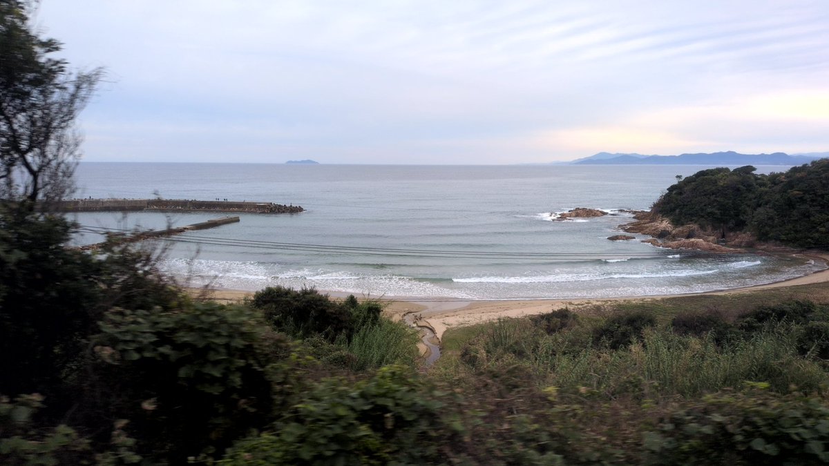 ba_0109_'s tweet photo. 太平洋しか知らないからねぇ。
日本海は、なんか島っぽいの多いよねぇ。 https://t.co/p1K6Ngw41d