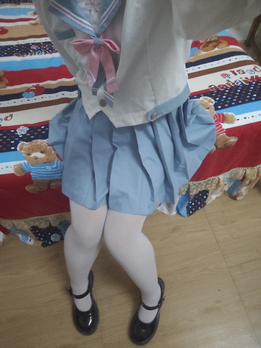 Mokian022's tweet photo. jk+白丝+？？
#男娘 #雌堕 #femboy #男の娘 #白丝 https://t.co/mq30CWz6ZX