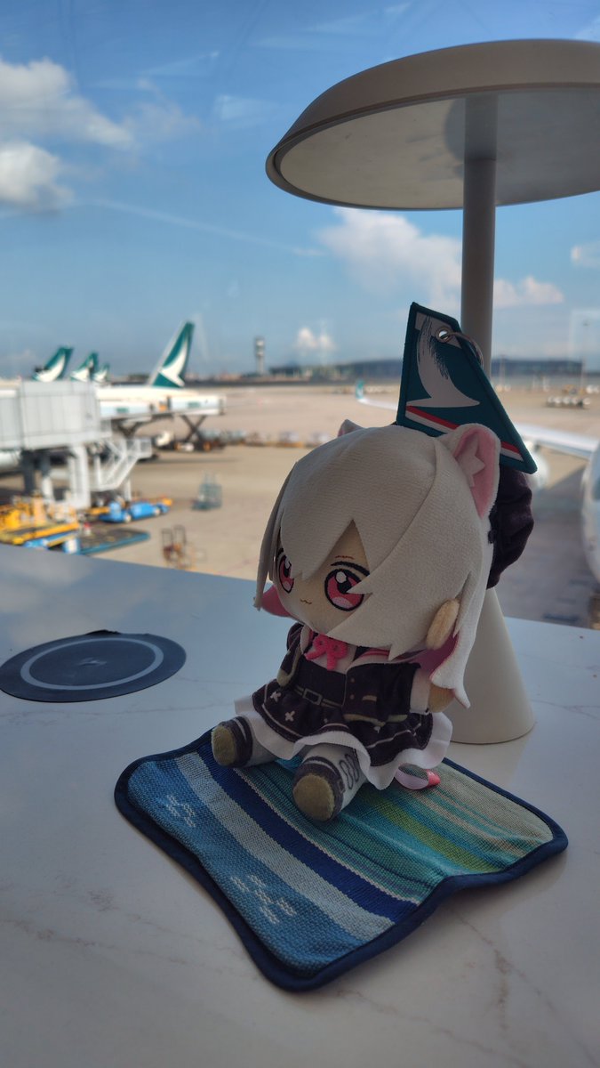 Akamiso_sky's tweet photo. 香港に着きました
もう少しで帰れる https://t.co/fBqIqglDvq