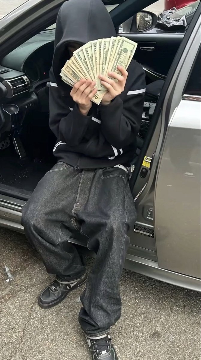 Alexhoodtrxphy's tweet photo. who want to fuck with a real hood dick😉😉 I wish I had more mutual tho in LA or OC #latino #ie #meets #LA #freaks https://t.co/vIBjCkM3yi
