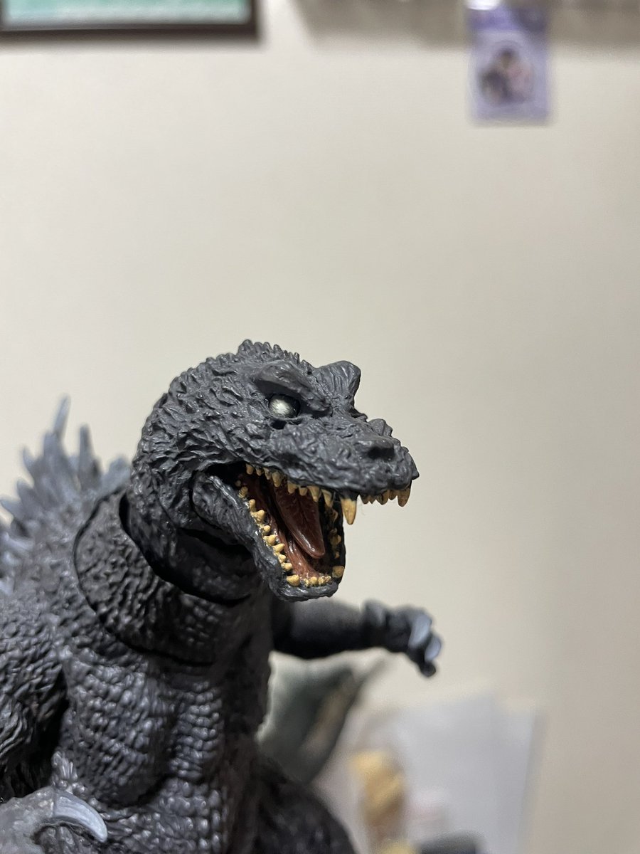 DAIzillas's tweet photo. 俺の推しゴジはモスゴジ、メカ逆ゴジ、84ゴジ、GMKゴジ…どれも目つきが悪い。
酒井ゆうじさんのお気に入りと被るのも多い。推しゴジのモンアツ化もあと84を残すだけ。
#ゴジラ　#モンアツ https://t.co/3OsnEYJmvZ