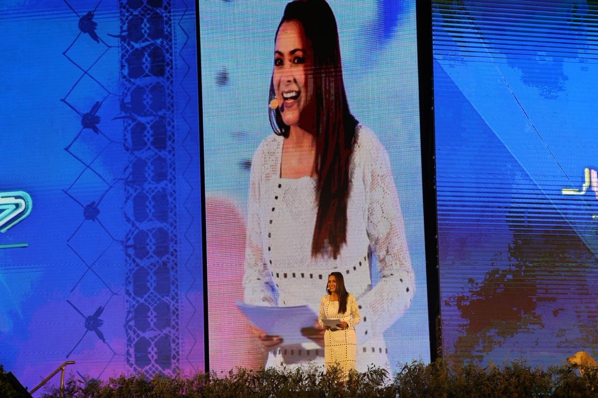 LuisBNava's tweet photo. ¡Muchas felicidades, gobernadora @TereJimenezE, por tu 4.° Informe de Gobierno!

Tu trabajo, tu visión de futuro y los resultados que estás dando a las familias de Aguascalientes reflejan el compromiso con el desarrollo de tu estado. Gracias por la invitación a acompañarte en este día.

¡Un abrazo, Tere! Que sigan los buenos resultados para Aguascalientes.