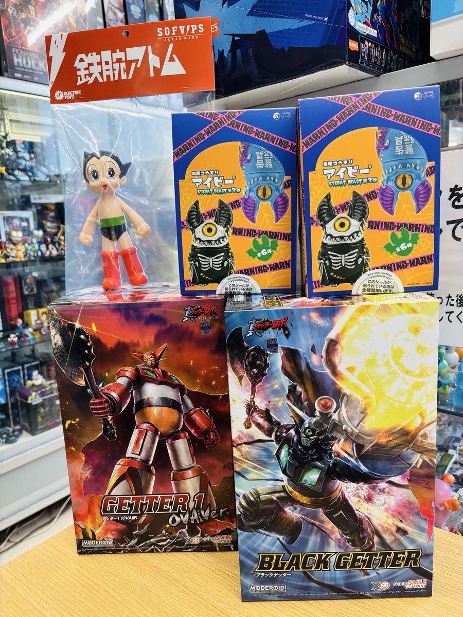 toyside3's tweet photo. こんにちは😃
本日10/4
日曜なんで定休日なのですが 入荷&通販作業があり店舗にいるので、15:00まで店舗開けております。お時間あればお立ち寄りいただけますと幸いです。
本日入荷
#sofvips
・鉄腕アトム
#moderoid
・ゲッター1
・ブラックゲッター
#sota
・単眼コウモリアイビー3弾box版 https://t.co/Sz5oEr78ma