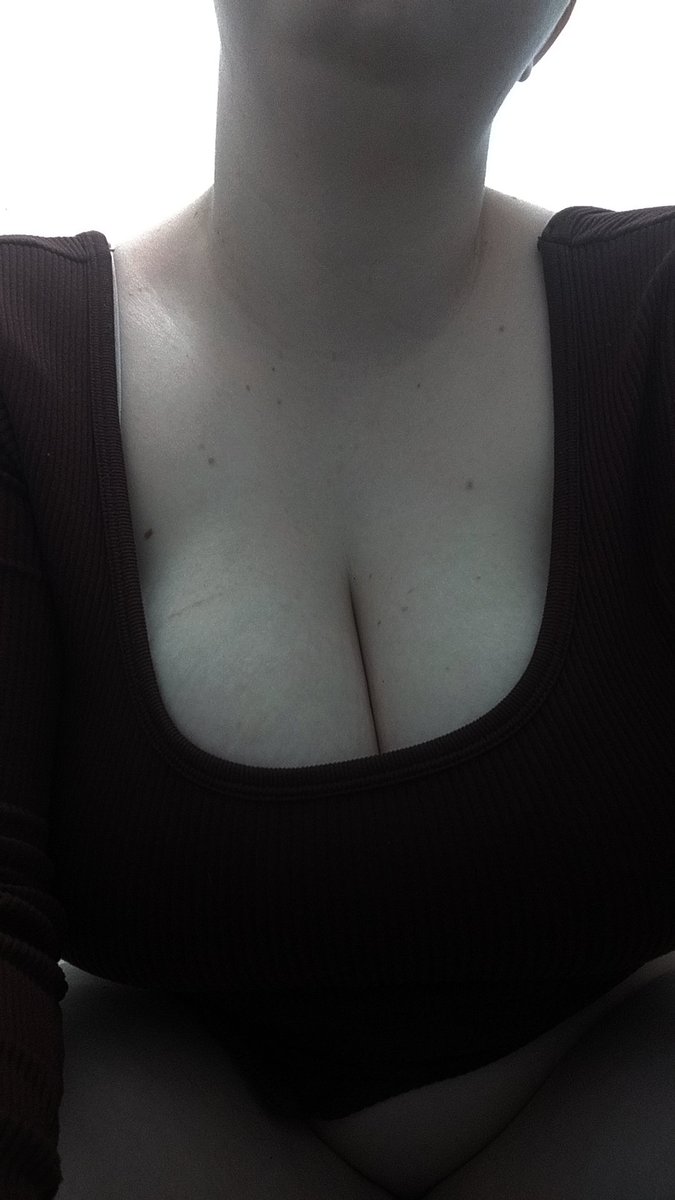 BurningSage134's tweet photo. Goodmorning losers, buy me breakfast 🥞😙 #findom https://t.co/lXu5u2WeG3