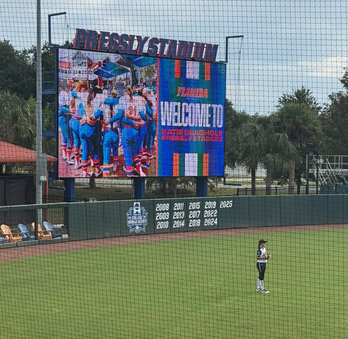 CourtLatronico's tweet photo. Weekend in Gainesville and another great visit! Lots of helpful feedback and amazing instruction! Thank you @_TimWalton and @Coach_AT Go Gators 🐊 
@dale_serie 
@rshawn7520 
@KristiMalpass 
@vasquezmarky 
@bombercoach 
@16UAcademy https://t.co/1DGaWkdR1O