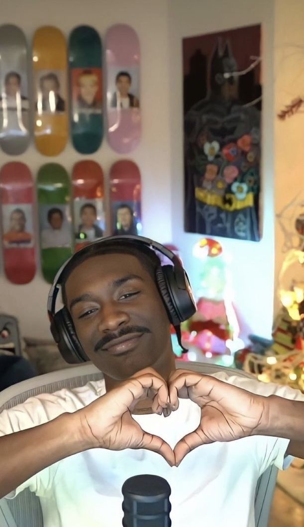 picklepeteee's tweet photo. BruceDropEmOff has announce he will be taking time away from streaming after finding out PlayboiCarti got Lucki "Stabbed" ⁉️😥 https://t.co/38liyJBf30