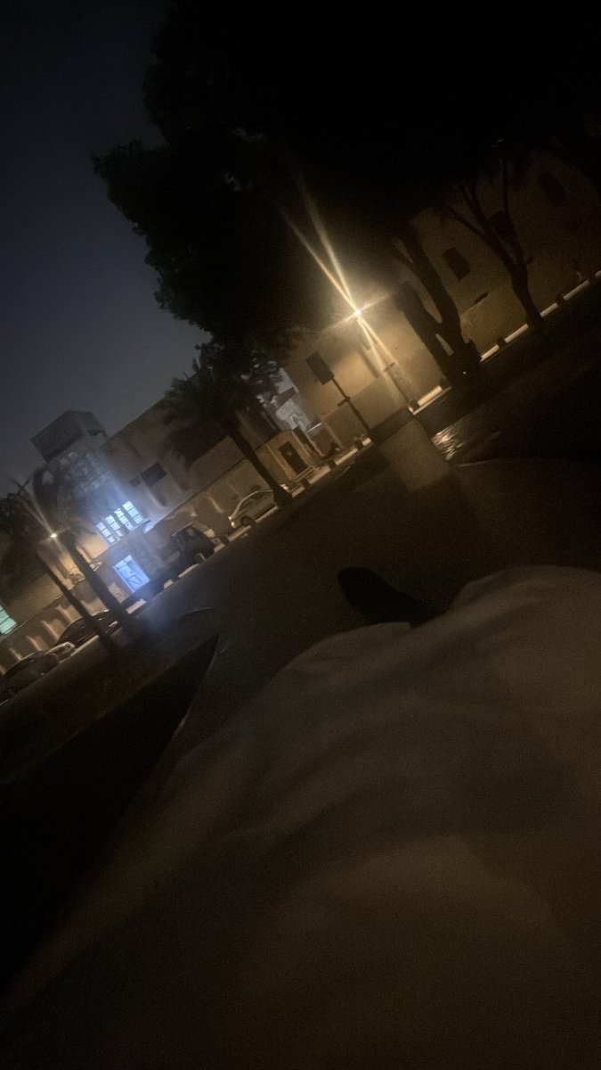 58xxt's tweet photo. منسدح فالحديقه وزبي مقوم https://t.co/moJRgxJIHD