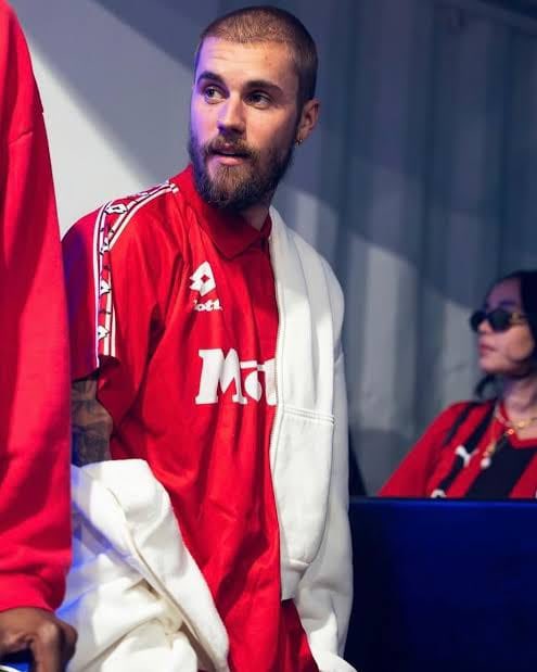 conexaobbr's tweet photo. Domingo, é Lula 13! ⭐️

Beliebers com o @LulaOficial ❤️ https://t.co/PnPx2Tq1B4