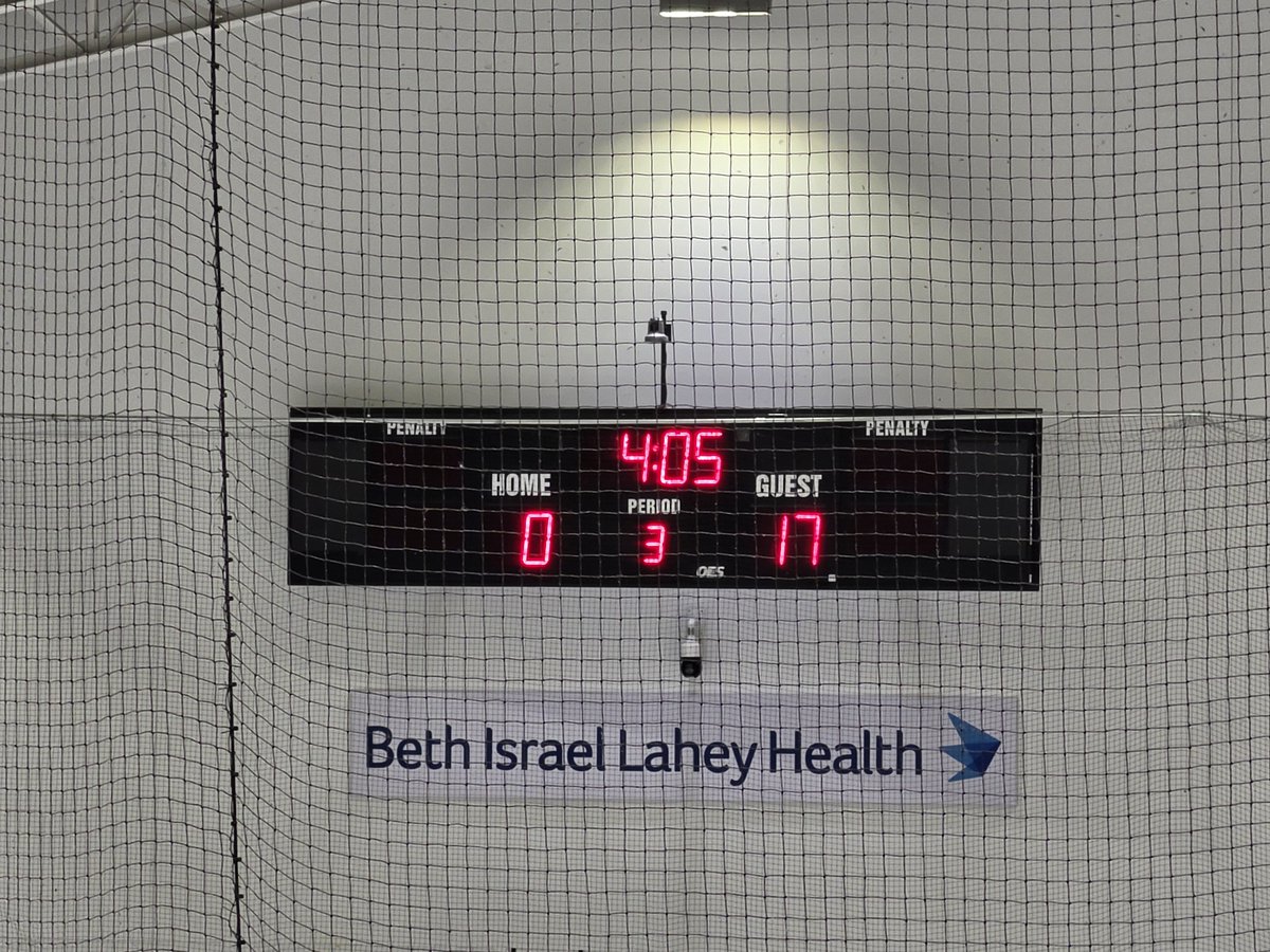 Salzano14's tweet photo. BC Women's Hockey has outscored BC football on the evening https://t.co/smEIP3EUfJ