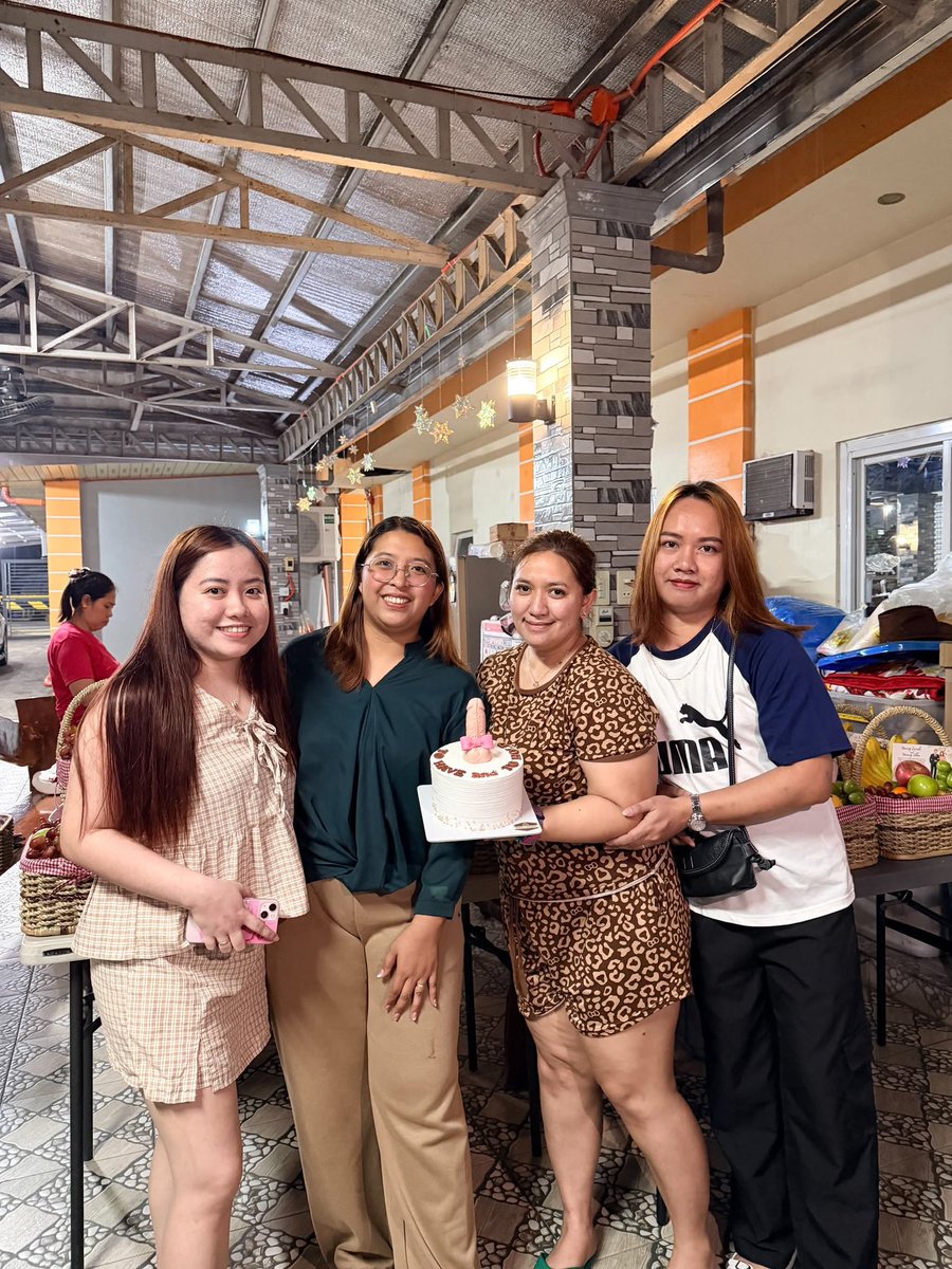 bernardtalavera's tweet photo. my kumare is about to get married 🥹💕 https://t.co/IymLt8Ryg2