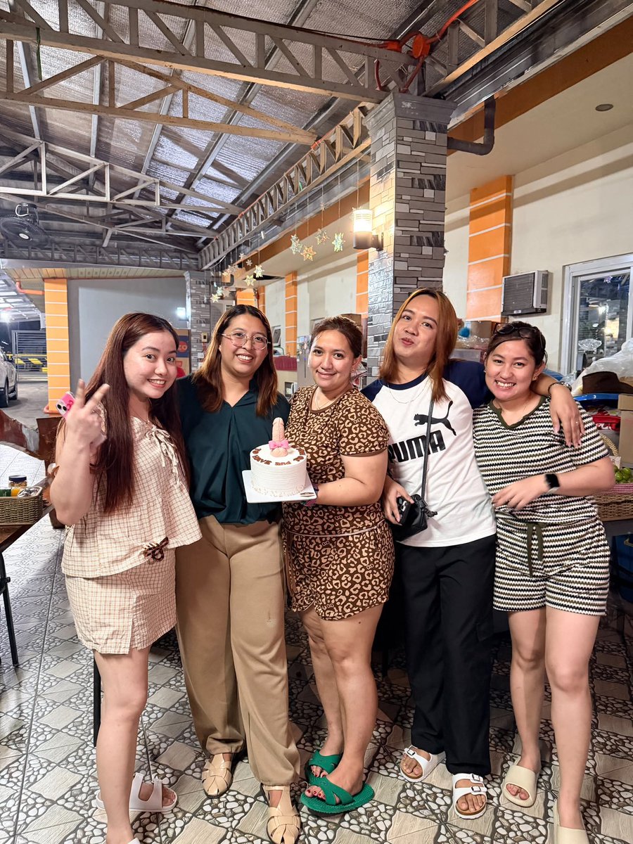 bernardtalavera's tweet photo. my kumare is about to get married 🥹💕 https://t.co/IymLt8Ryg2
