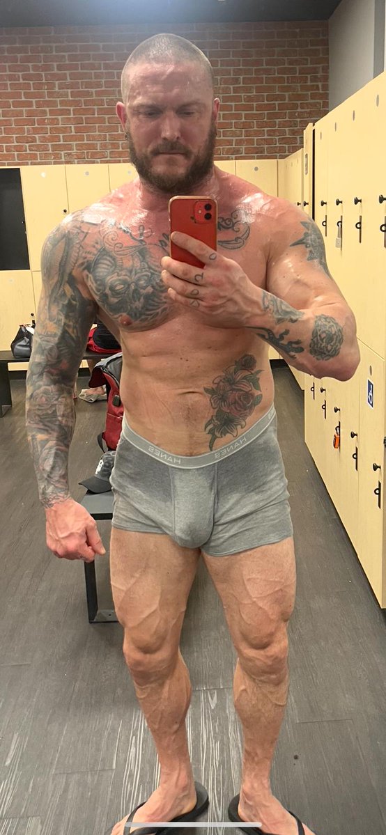 AcetheKing18's tweet photo. Locker Room Chronicles https://t.co/sbwWiKbeFE
