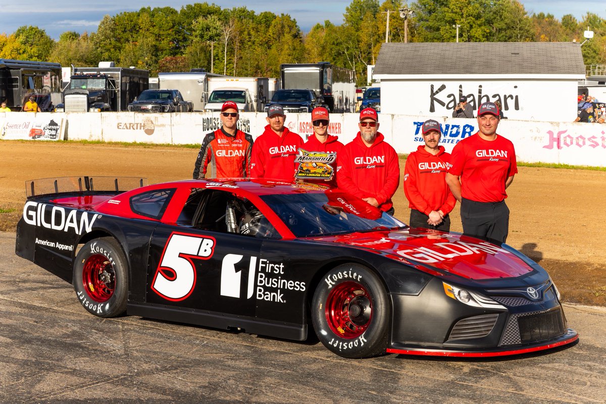 BealeRacingcom's tweet photo. John Beale and Dalton Zehr are the 2026 @TUNDRAslms champions. The team also earned Best Looking Team at the Chili Implement Fall Shootout at Marshfield Motor Speedway. #GildanRacing #TUNDRA https://t.co/EtOPrr7EOY