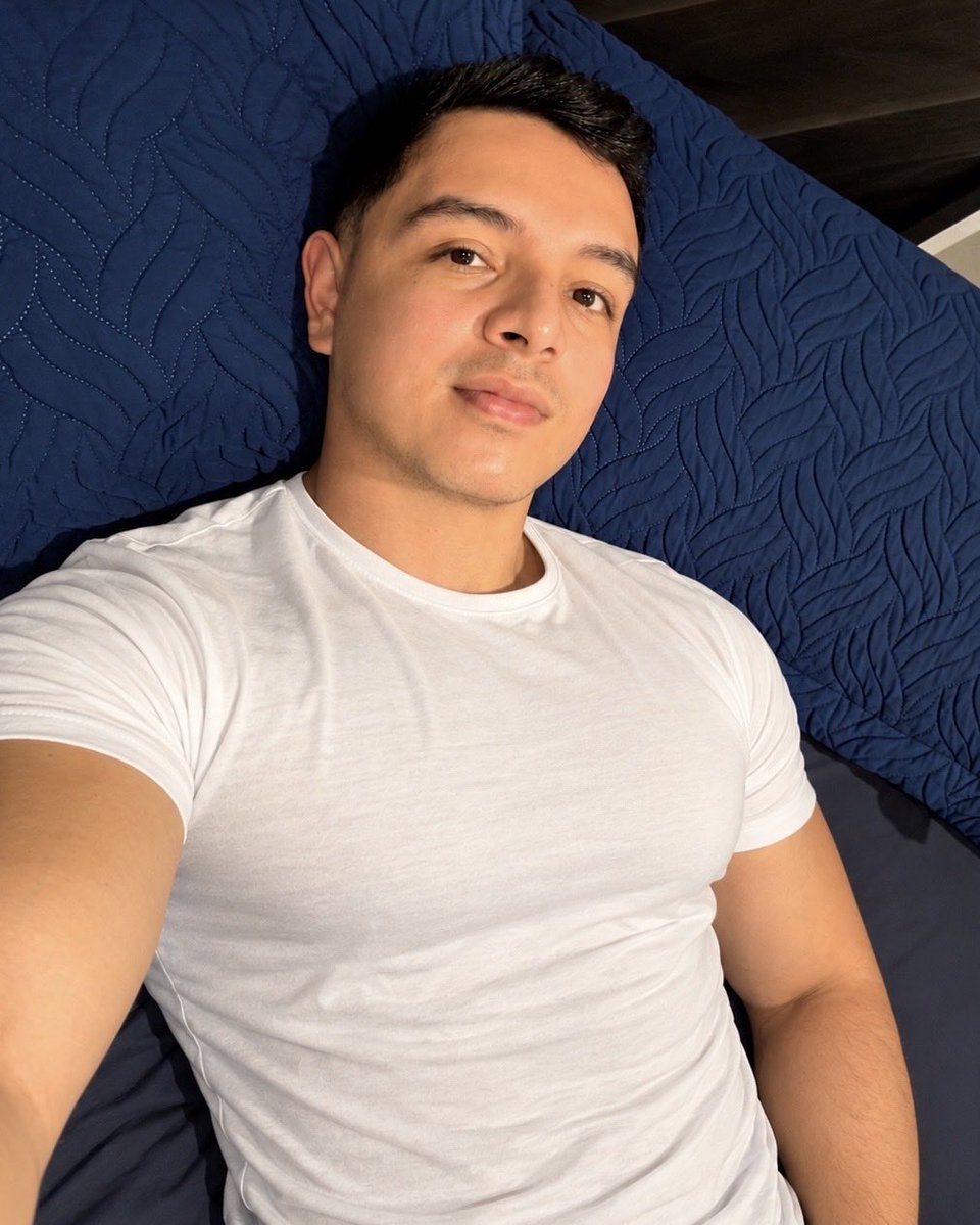 jonarboleda10's tweet photo. Listo para dormir 😴😇 https://t.co/KlFStXWy2k
