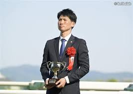 keibalab's tweet photo. 【我等が指の指すところ】
手元の集計では、86年以降のJRA開業厩舎連続勝利はこれまで、矢作芳人厩舎の12ヶ月が最長記録。

佐藤悠太厩舎は京都1Rマーズエクレールの勝利で開業から20ヶ月連続勝利。今後破られなさそうな記録になってきました。
#マーズエクレール #佐藤悠太 
https://t.co/vNMkOvHgXa https://t.co/JYIAMc0TYu