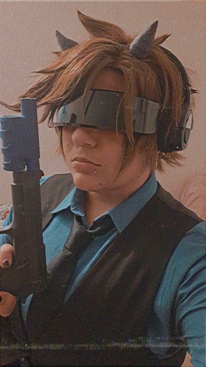 J4yd3n_d13d's tweet photo. Hello Twittah, how are we feeling after Crumb's latest animation? Yeah... Me too... Anyways, I watched it in full Future Tom cosplay and yes that does mean I finished it, who cheered? (Cricket sounds.)

#tomeddsworld #futuretom #cosplay #eddsworld https://t.co/aEJ2nyOa8X