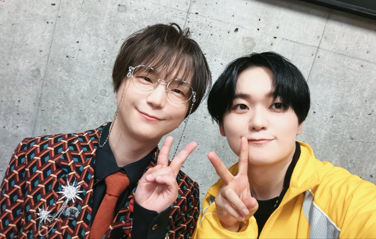 amasakikohei's tweet photo. おはブクロ🦉!!!b
今日は #ヒプマイ12thライブ DAY2🎙️

いくら横浜の空気が良いからって
肩で風切り突っ走って財布忘れちゃダメですよ？
三郎に『アホ』って言われちゃいます🤲

昨日の写真で落ち着いて
ゆっくり安全にお越しください✨ https://t.co/JUYrpskeJY