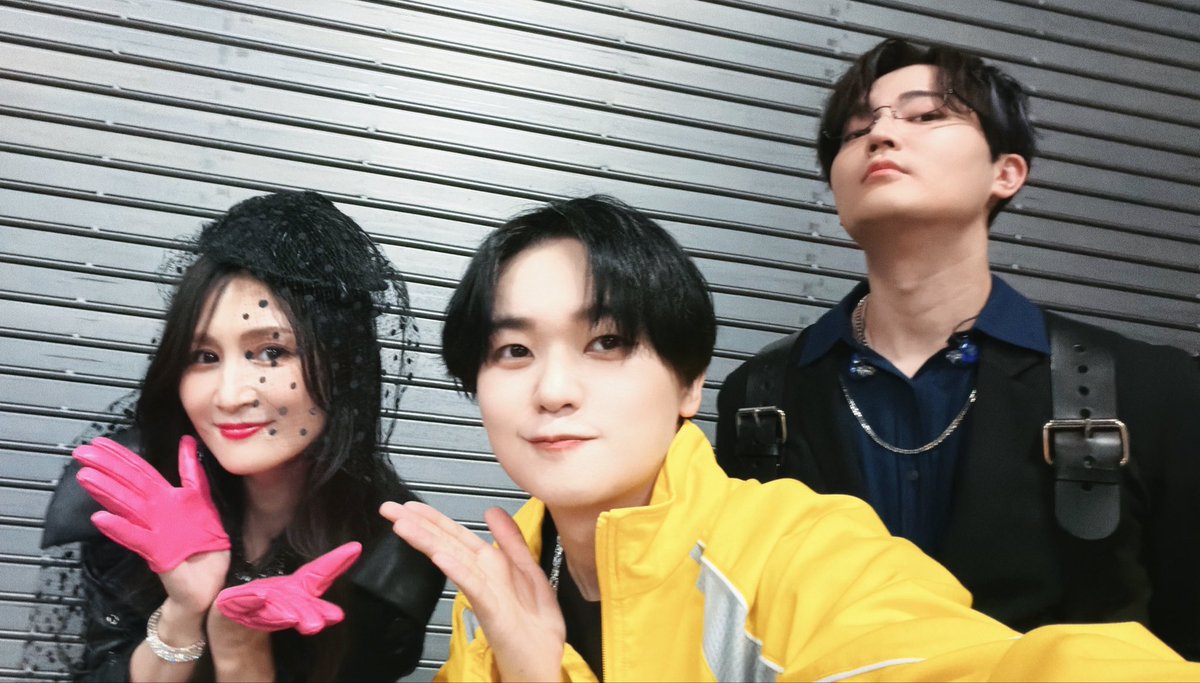 amasakikohei's tweet photo. おはブクロ🦉!!!b
今日は #ヒプマイ12thライブ DAY2🎙️

いくら横浜の空気が良いからって
肩で風切り突っ走って財布忘れちゃダメですよ？
三郎に『アホ』って言われちゃいます🤲

昨日の写真で落ち着いて
ゆっくり安全にお越しください✨ https://t.co/JUYrpskeJY