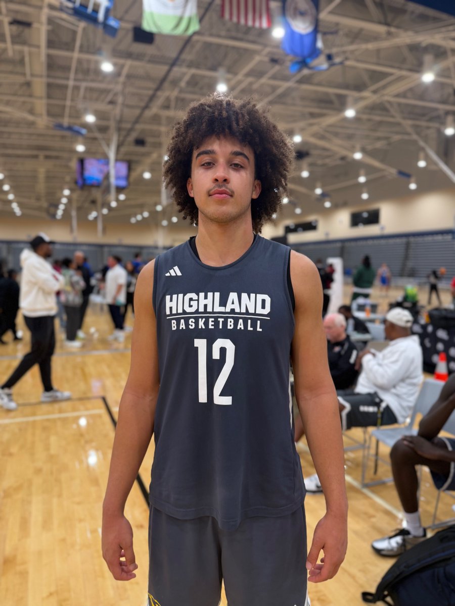 theCBGLive's tweet photo. Bray Humming from Hargrave and Brayden Ragland of Highland led their respective teams in the Saturday nightcap of the JUCO Prep Showdown.
#CBG #RunIt https://t.co/0CUS033OUI