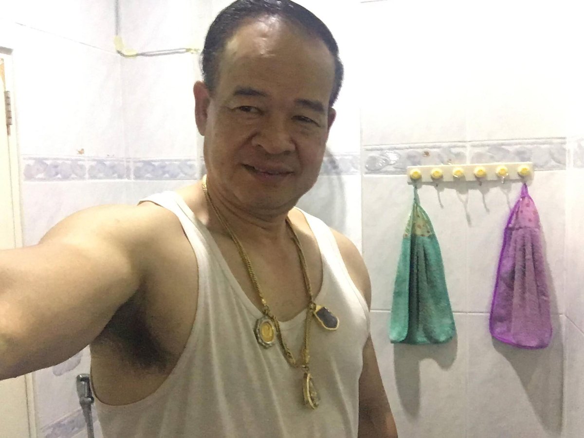 Oldmanarmpit's tweet photo. ผอ.คนดังโชว์รักแร้ ขนดก น่าเลียมาก https://t.co/Tch71NL9bo