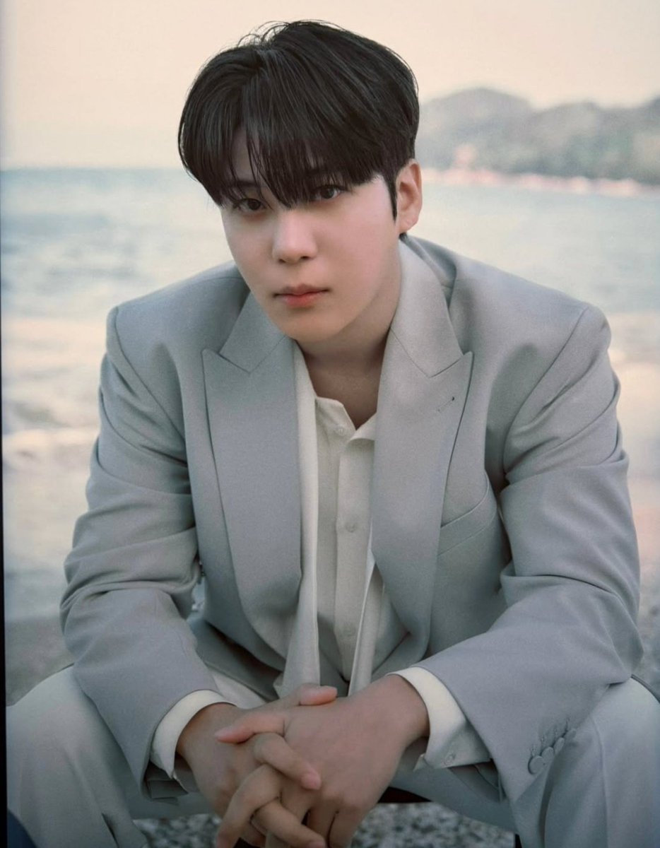 Jjongielover_00's tweet photo. OH MY GOOD LORD 🔥 https://t.co/GKDnYW1KYN