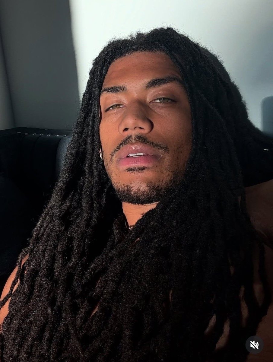 corefouritis's tweet photo. i like my men with LONG hair https://t.co/4TRM4kZ6wY