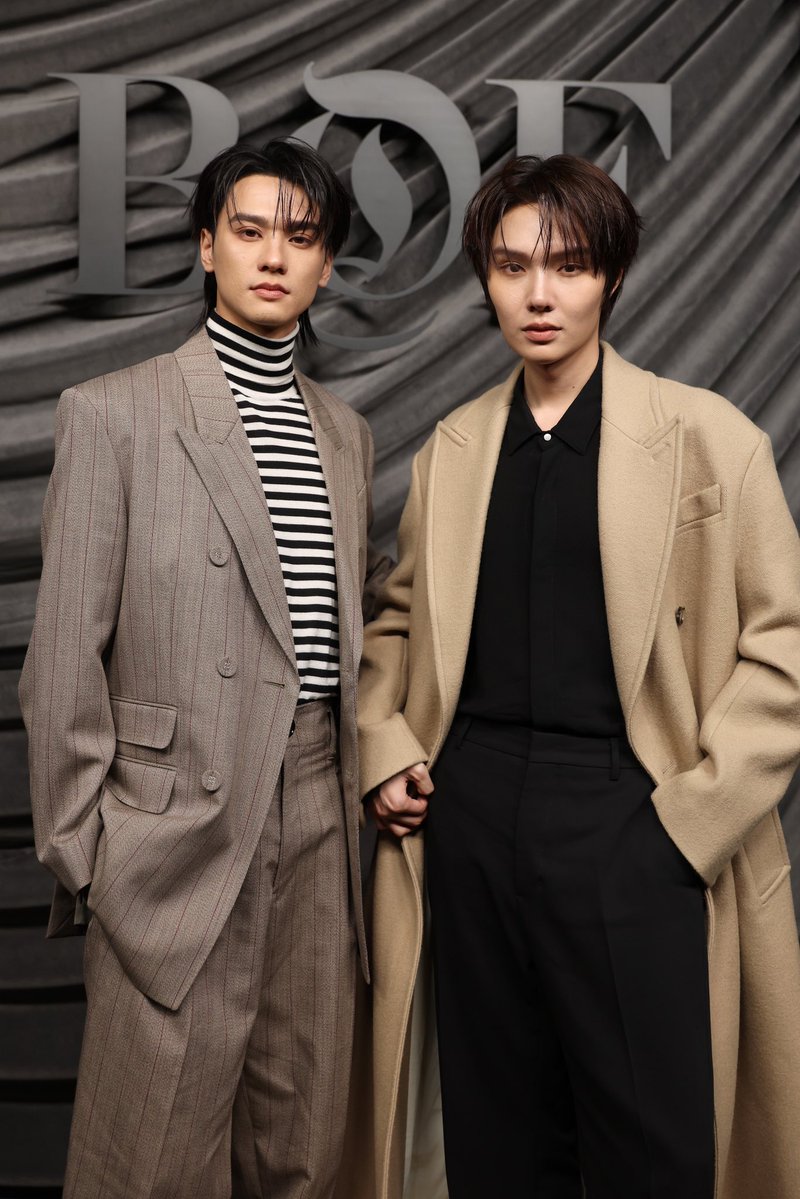 TheVentureMGMT's tweet photo. A night in Paris with the fashion world’s finest. @harit_keng and @nampingnapat arrive at the #BoF500 Gala for an evening celebrating fashion’s global community. #bookedbytheventure https://t.co/j18w0HPPgc