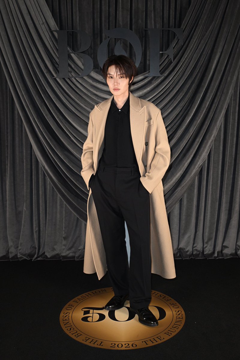 TheVentureMGMT's tweet photo. A night in Paris with the fashion world’s finest. @harit_keng and @nampingnapat arrive at the #BoF500 Gala for an evening celebrating fashion’s global community. #bookedbytheventure https://t.co/j18w0HPPgc