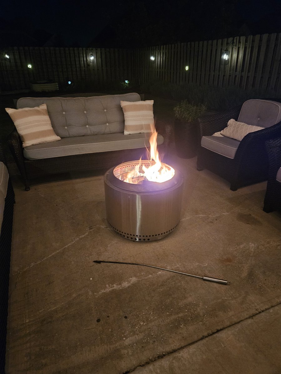 TravisCreasey2's tweet photo. First fire of the season.  The baby of the family wanted snores. https://t.co/rUsOeF4lgc